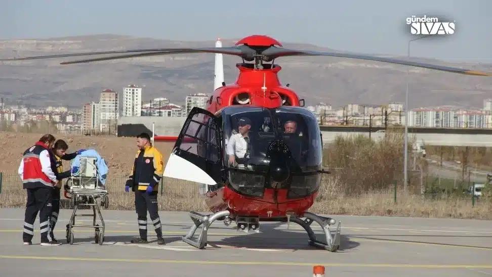 5 Aylık Bebek Helikopter ile Sivas'a Nakledildi