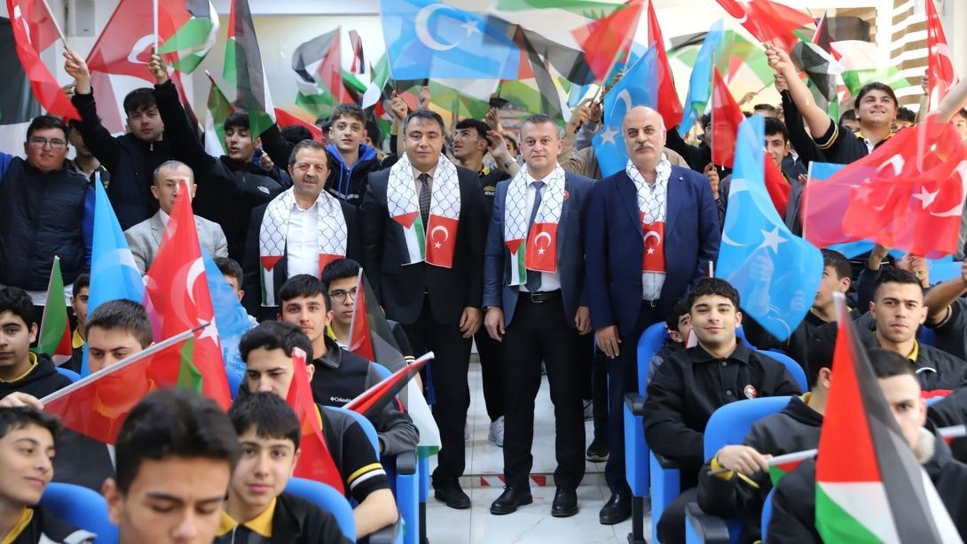 Sivas'ta Filistin Gerçeği: Filistinli Öğrencilerden Lise Öğrencilerine Duygusal Anlatım