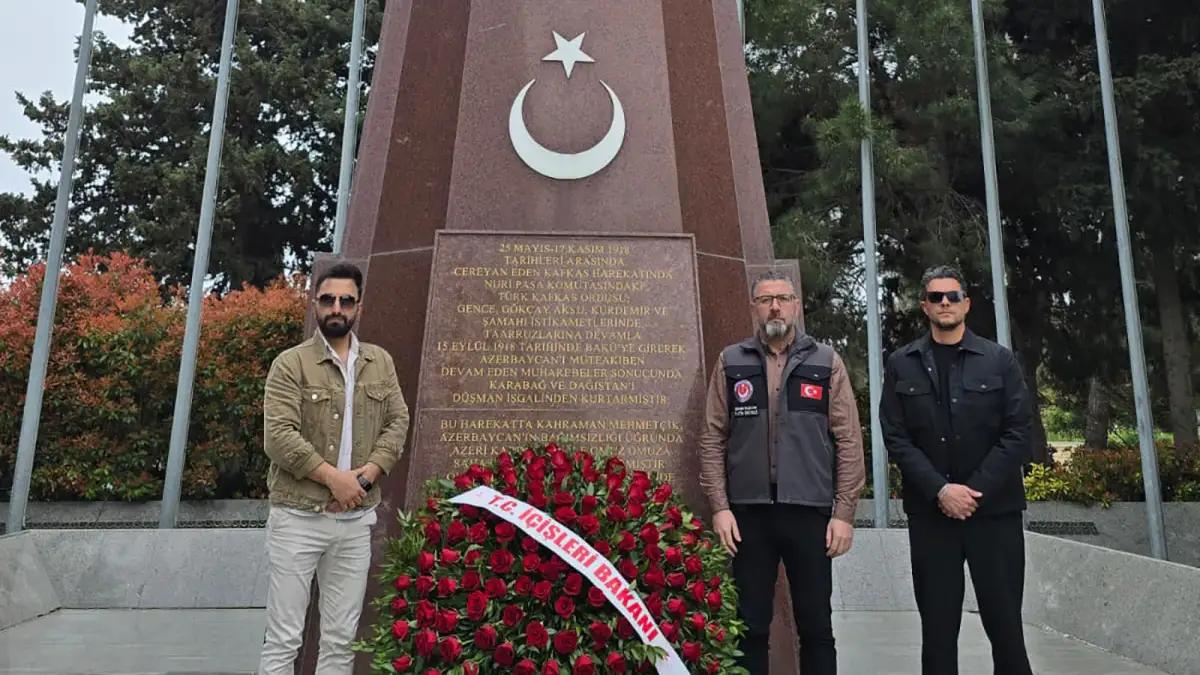 Bakü Türk Şehitliği’nde Duygu Dolu Ziyaret: Sivaslı Kahramanlar Dualarla Anıldı