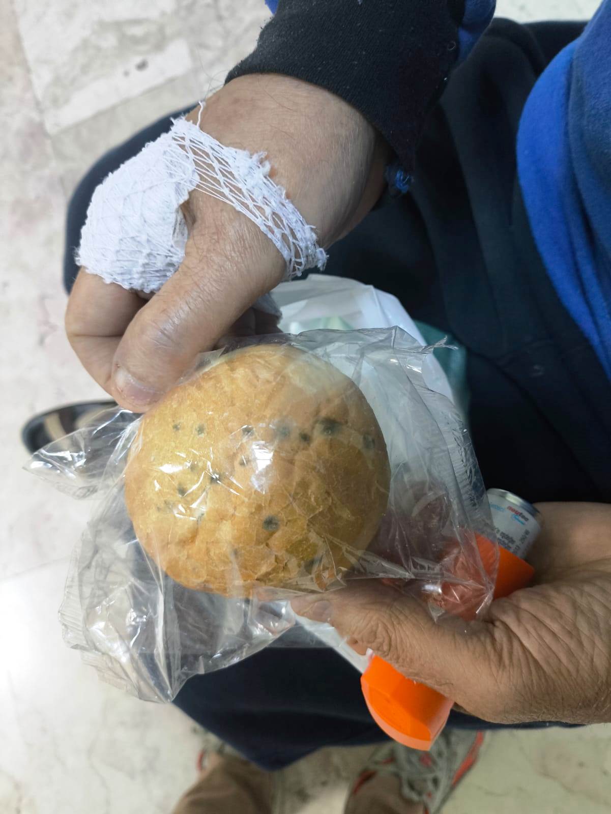 Hastalara sabah kahvaltısında küflü ekmek - Birlik Haber Ajansı
