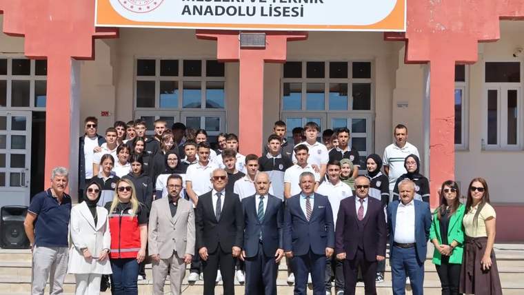Sivas'ta Dünya İlk Yardım Günü Programıyla Öğrencilere İlk Yardım Bilinci Kazandırıldı