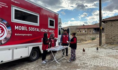 Sivas'ta Mobil Sosyal Hizmet Aracı Divriği ve Köylerinde Vatandaşlarla Buluştu