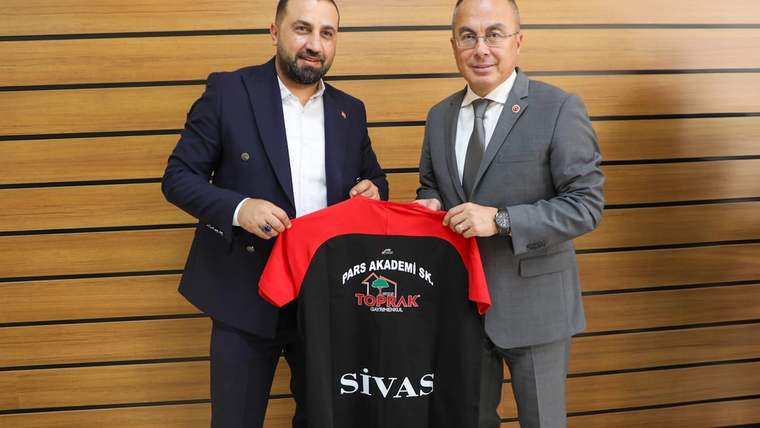 Sivas Toprak Gayrimenkul’den Spora Büyük Destek: Pars Akademi Voleybol Takımı’na İsim Sponsoru Oldu