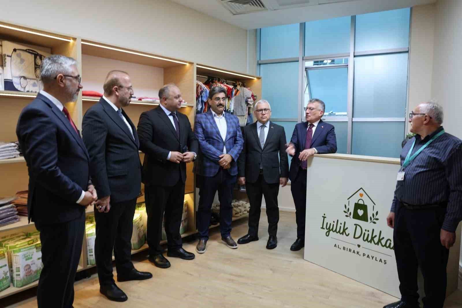 "nakdi bağış kabul edilmezken" İyilik Dükkanı nasıl işliyor