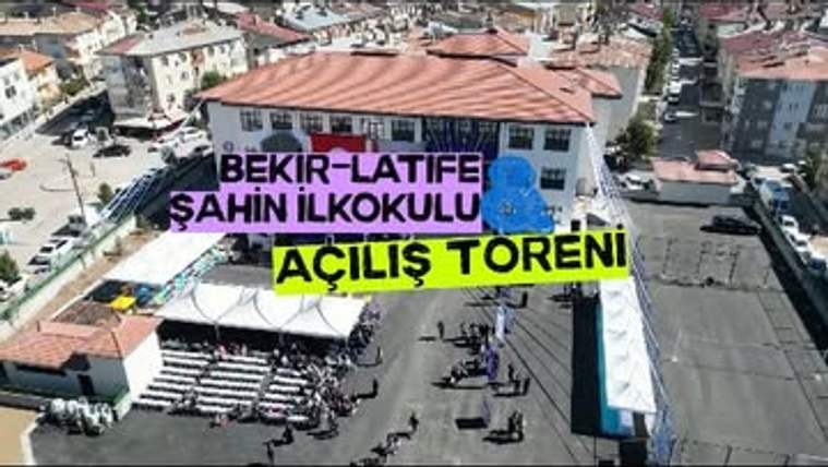 Bekir Latife Şahin İlkokulu'nun açılış töreni için hazırlanan alanda, sahne ve oturma düzeni görünmekte.