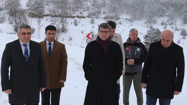 Amasya Valisi Önder Bakan, karla mücadele çalışmalarını yerinde inceledi - Birlik Haber Ajansı