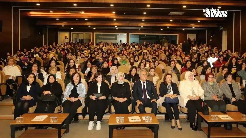 Akademisyen Anne, Sivaslılarla Buluştu