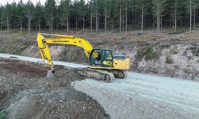 Sivas'ta Koyulhisar'ın Kızılelma Köyü Yol Onarım Çalışmalarına Kavuşuyor