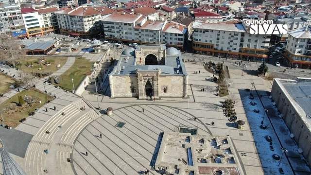 Mimarı Bilinmiyor, Hayran Bırakıyor