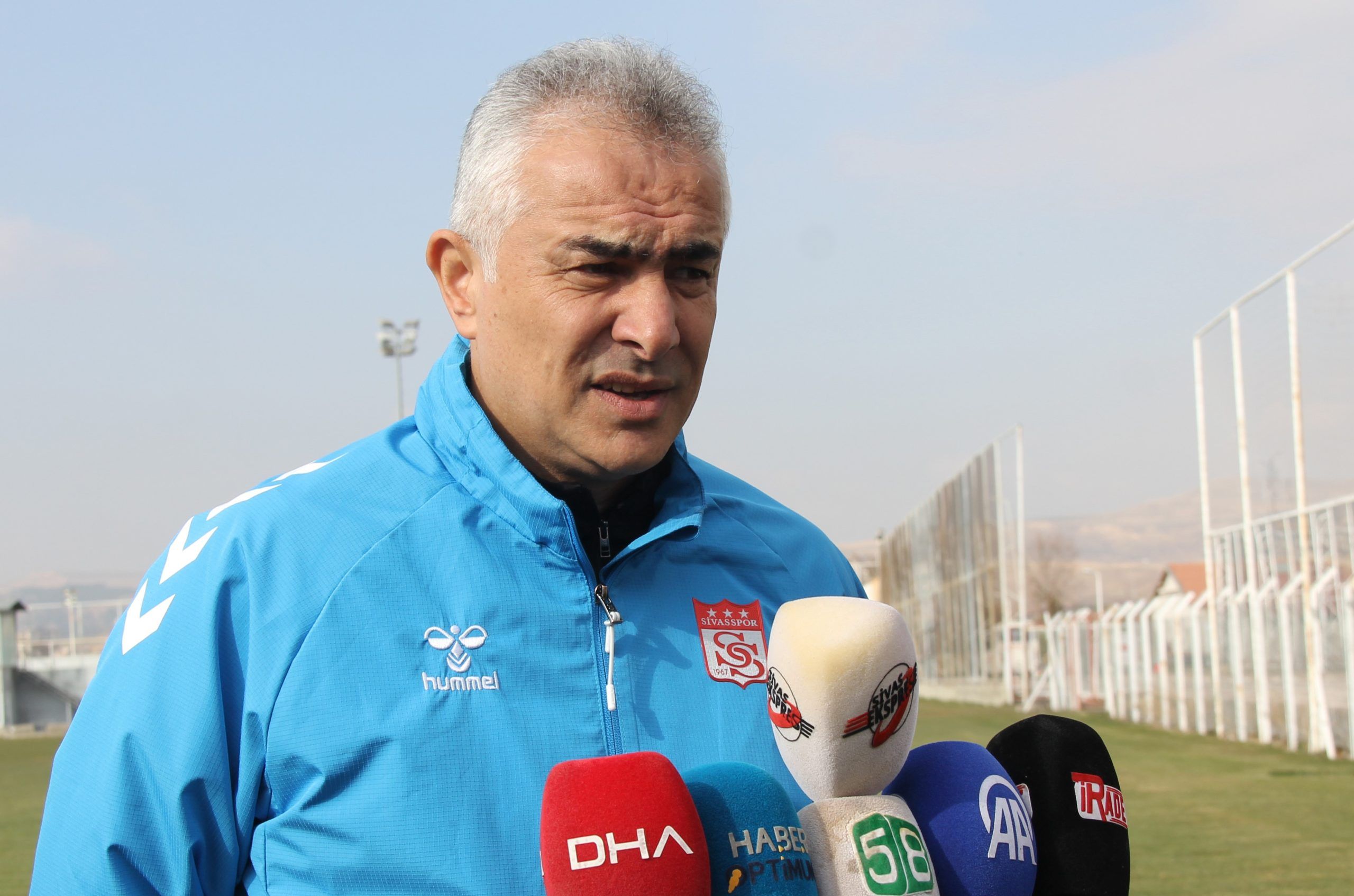 Sivasspor Teknik Direktörü Altıparmak'tan Net Hedef: "Şampiyonluktur!"