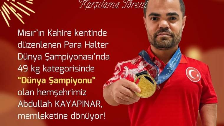 Sivas'ta Tarihi Karşılama: Şampiyon Sporcular Omuzlarda Taşındı