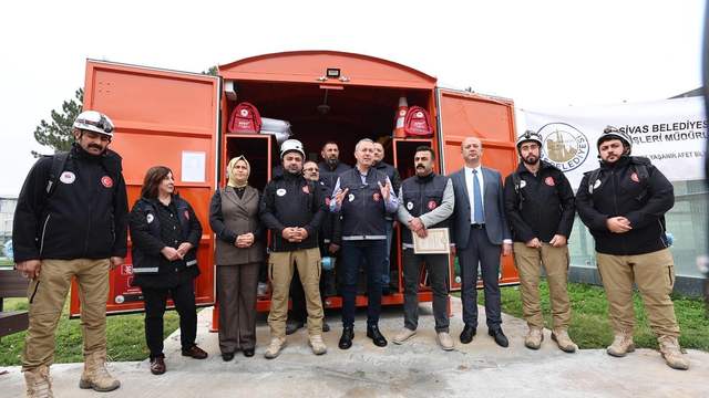 SİVAS’TA AFET GÖNÜLLÜLERİ EĞİTİMLERİNİ TAMAMLADI