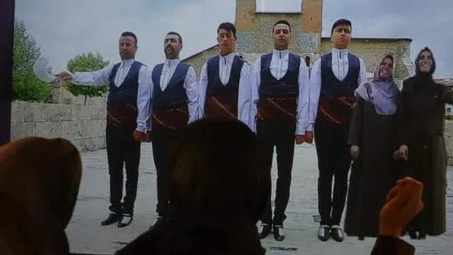 Filmlere Konu Olan Sivas Halayına Turist Akını!