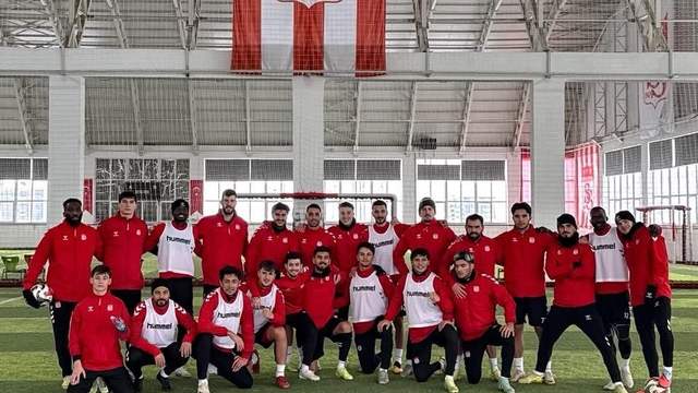 Kar Altında Hazırlık: Özbelsan Sivasspor, Amed Maçı Öncesi Tempo Yükseltti