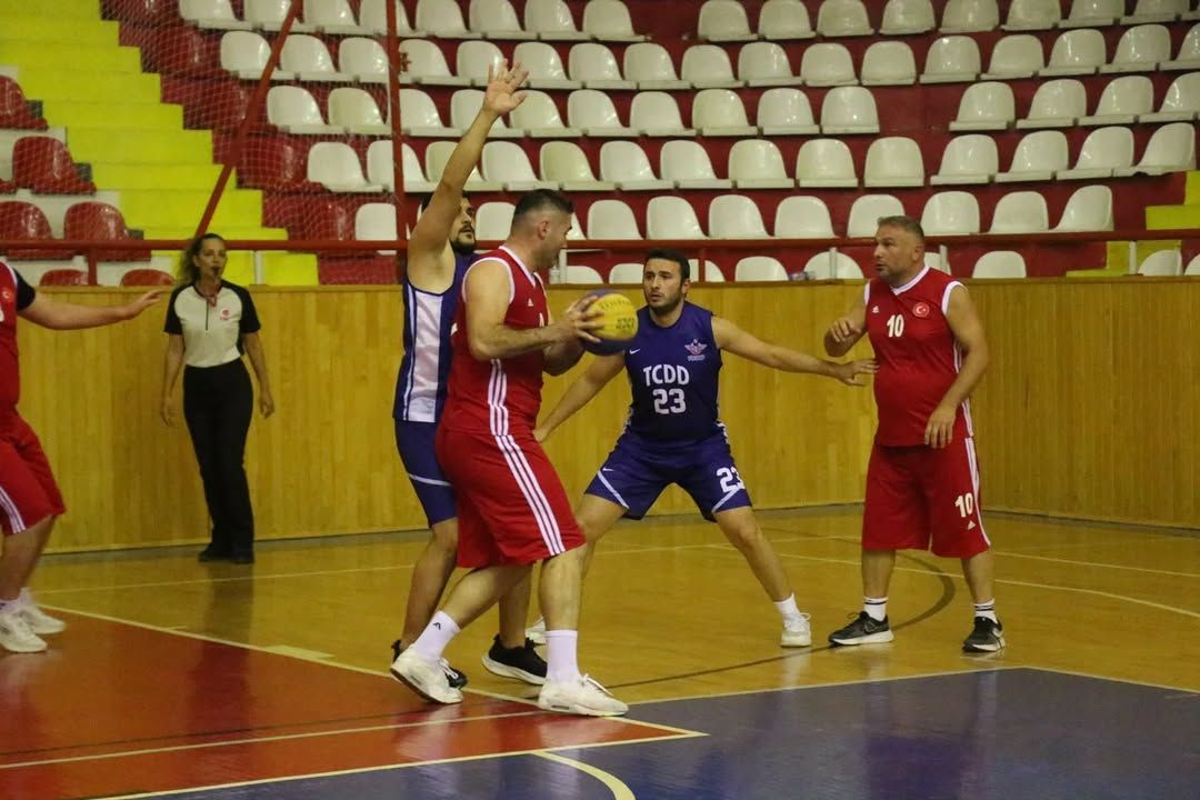 Sivas'ta Kamu Spor Oyunları 3x3 Basketbol Şampiyonu Valilik Koruma Takımı Oldu
