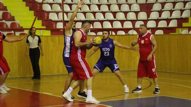 Sivas'ta Kamu Spor Oyunları 3x3 Basketbol Şampiyonu Valilik Koruma Takımı Oldu