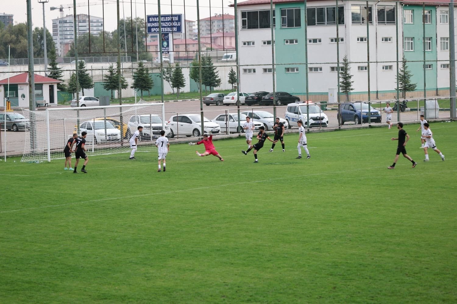 2-2: Sivas’ta Türk ve Filistinli futbolcular dostlukta buluştu