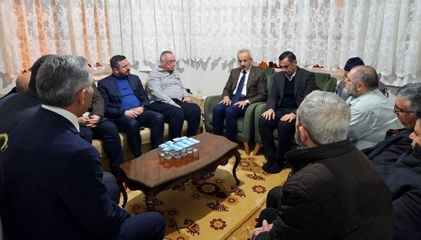 Ulaştırma ve Altyapı Bakanı Abdulkadir Uraloğlu'ndan taziye ziyareti - Birlik Haber Ajansı