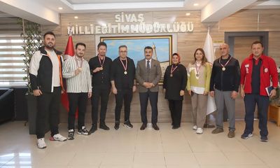 Sivas'ta Milli Eğitim Personeline Dart ve Bocce Turnuvalarında Ödül