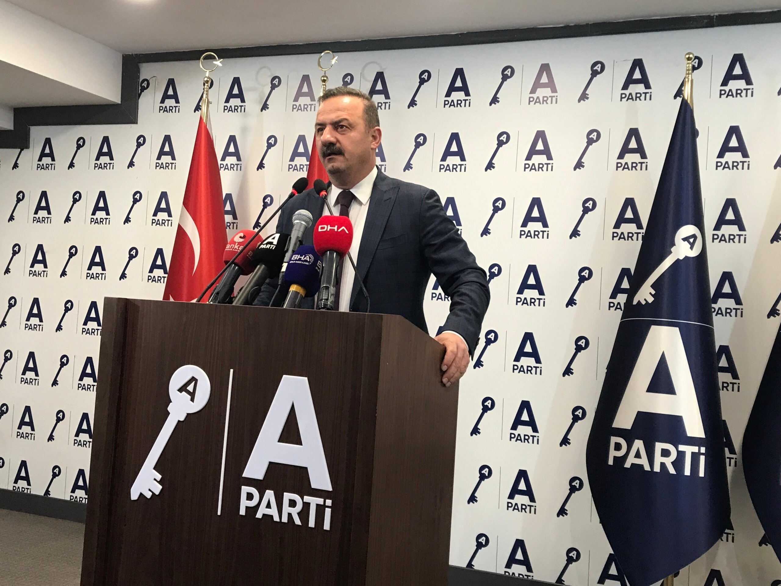 Yavuz Ağıralioğlu: Türkiye iyi yönetilmiyor! - Birlik Haber Ajansı