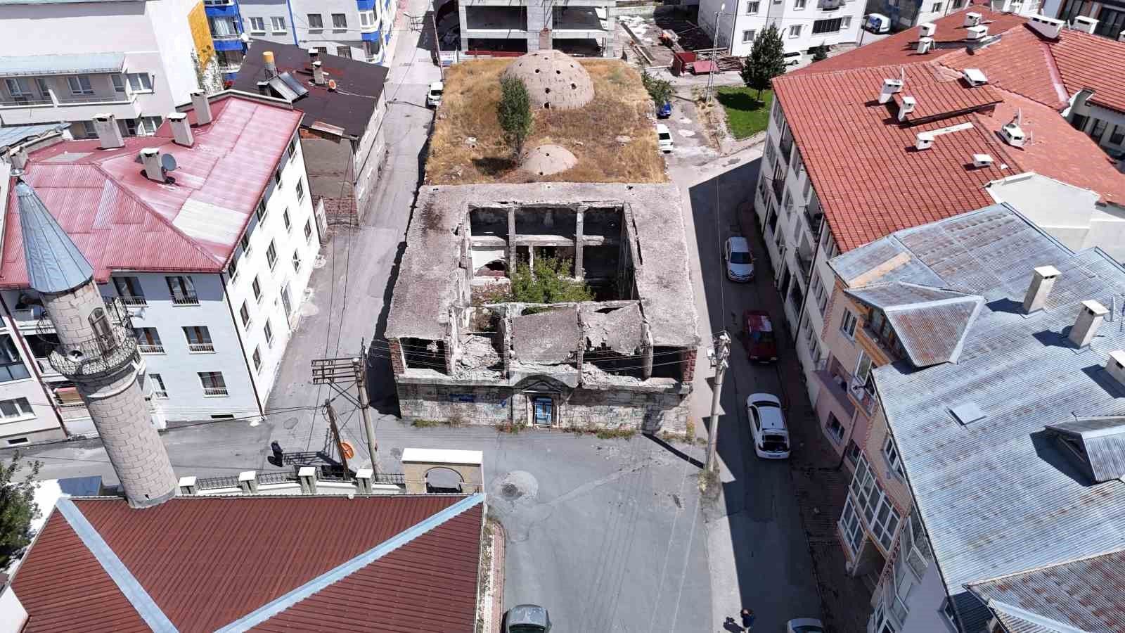 Akdeğirmen Mahallesi’ndeki Şirin Hamamı için restorasyon gündemde