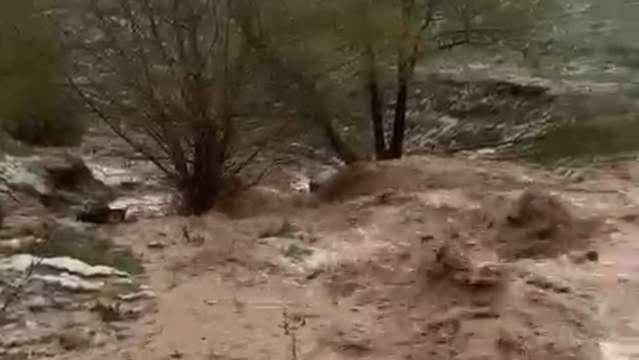 Sivas'ta Dolu ve Sağanak Sonrası Dere Taştı! Tarım Arazileri Sular Altında