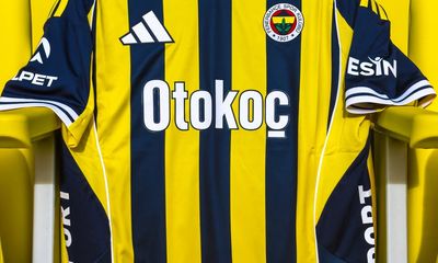 Fenerbahçe Çubuklu Forma ile Sahaya Çıkıyor / FBvALY Maçı Detayları
