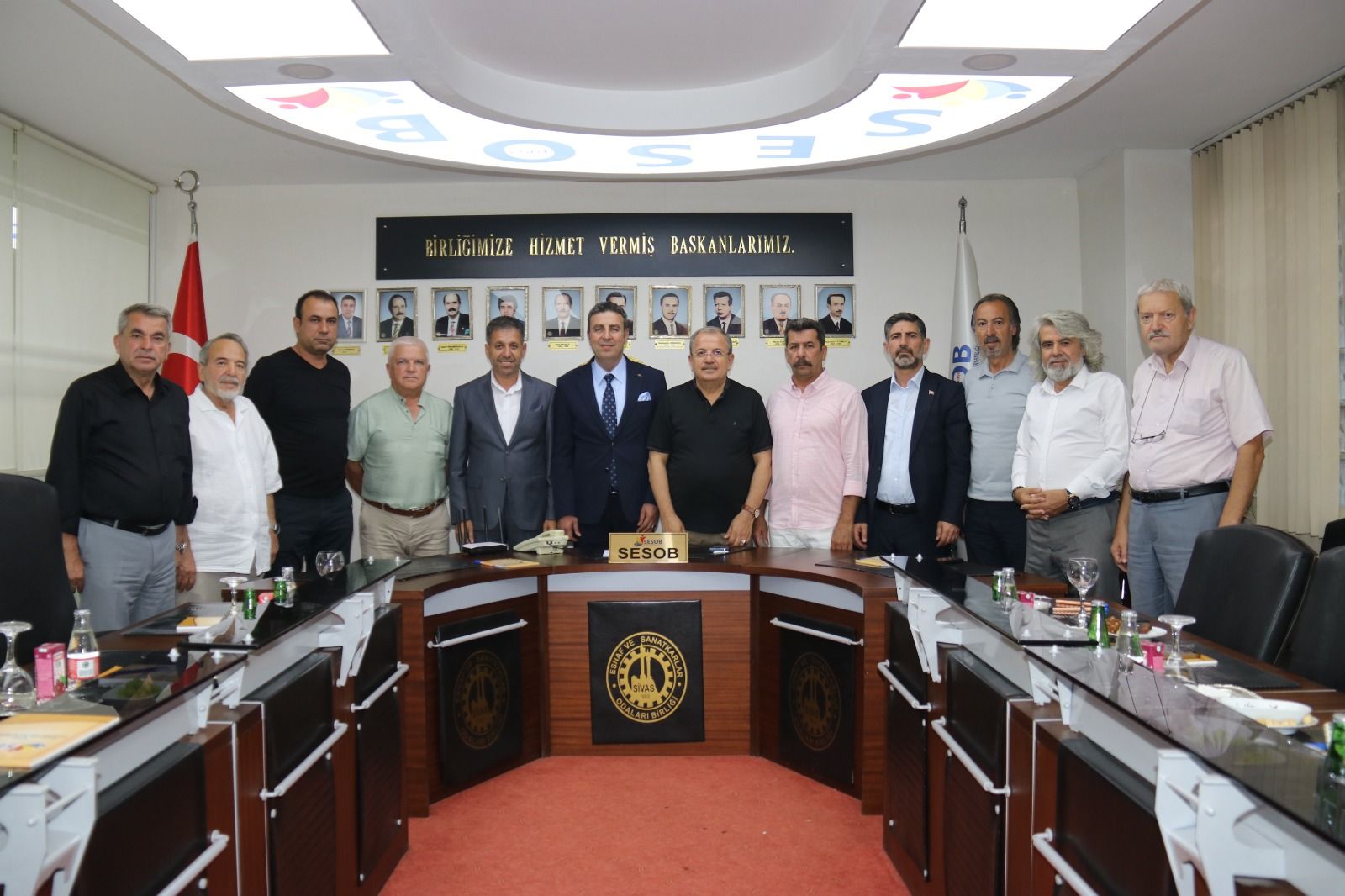 Berber ve Kuaför Esnafının Sorunları Meclis’e Taşındı