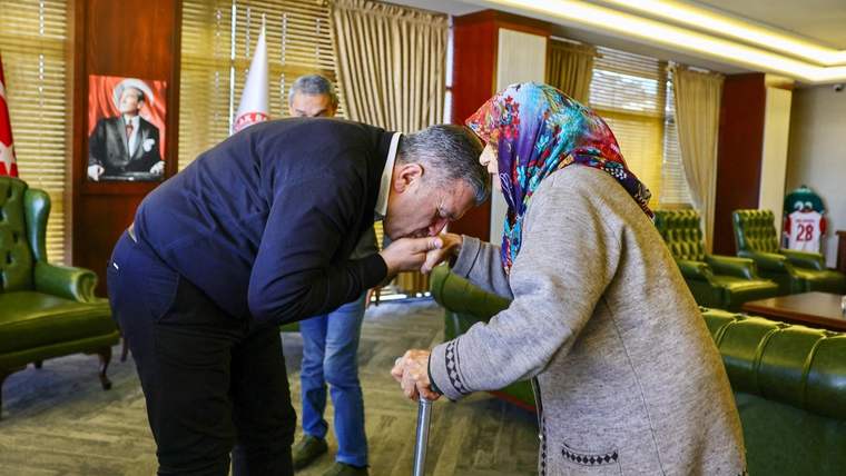 Başkan Necmi Sıbıç Bulancaklıları makamında ağırladı - Birlik Haber Ajansı