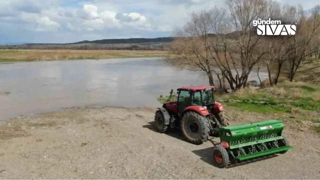 Sivas'ta Çiftçiler Mağdur: 140 Kilometre Yol Gidiliyor!
