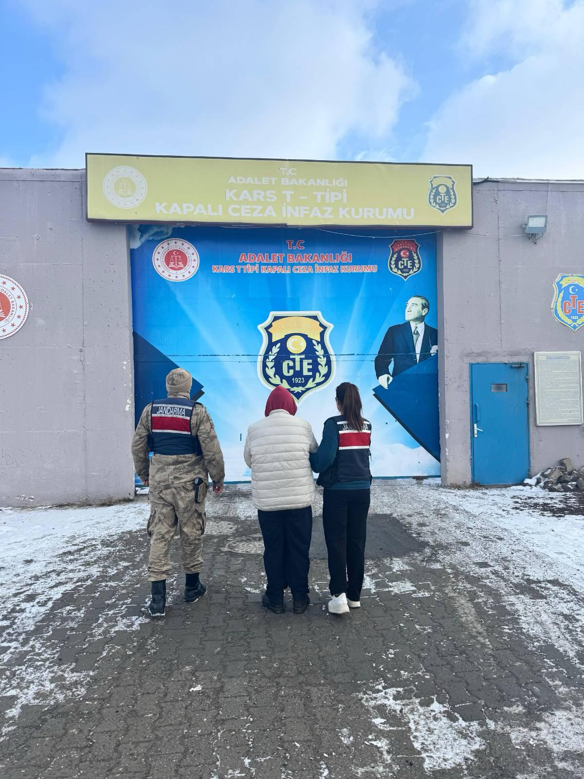 Kars'ta dolandırıcılık şüphelisi yakalandı - Birlik Haber Ajansı
