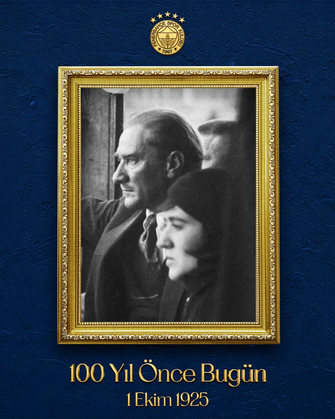 Altın çerçeveli siyah beyaz portrede bir erkek ve kadın profili, üstte amblem, altta “1 Ekim 1925” yazısı.