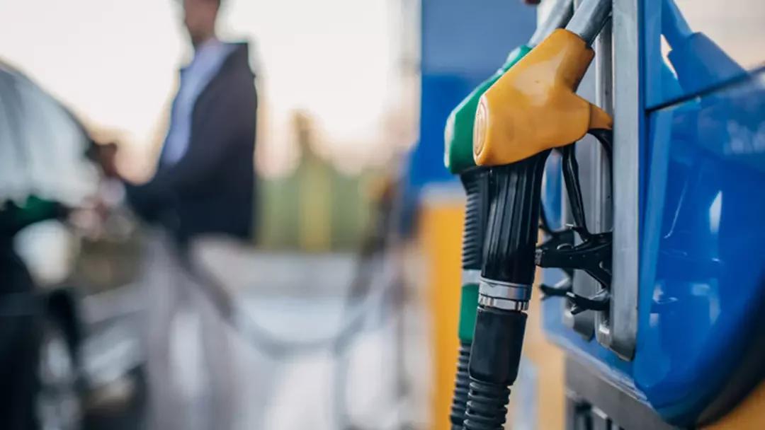Akaryakıta Rekor Zam Kapıda: Motorin 80 TL Sınırına Dayanıyor!