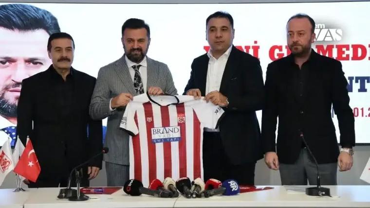 Bülent Uygun Sivasspor'a İmzayı Attı