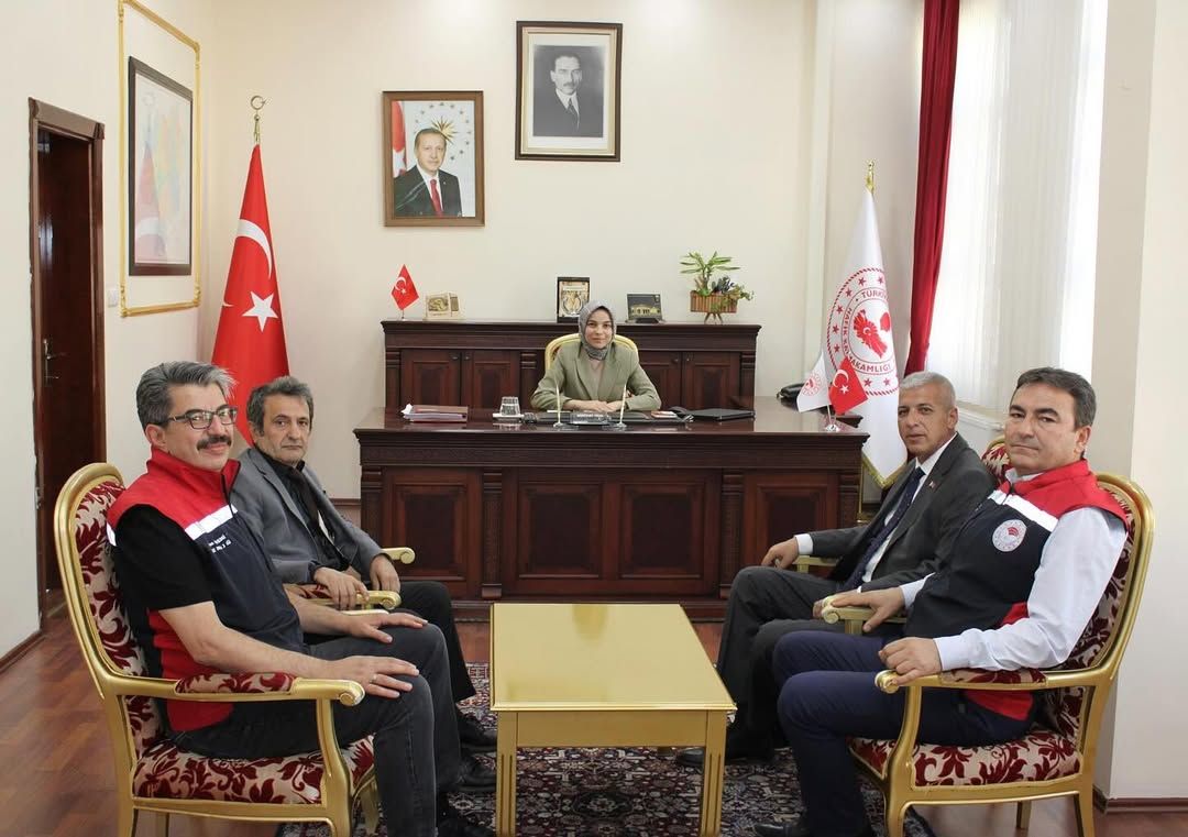 Sivas İl Tarım Orman Müdürlüğü Hafik Kaymakamı'nı Ziyaret Etti