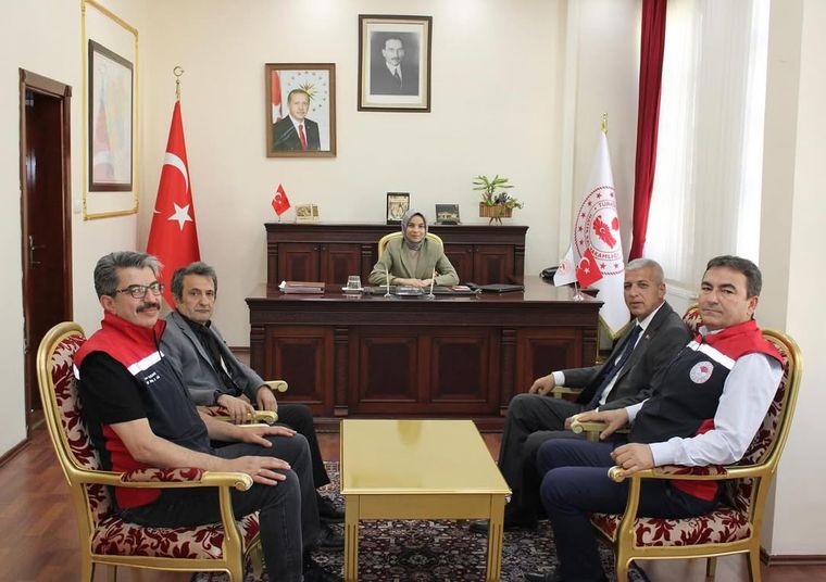 Sivas İl Tarım Orman Müdürlüğü Hafik Kaymakamı'nı Ziyaret Etti