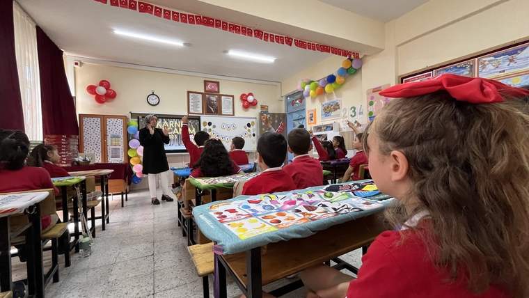 Okula Yeni Başlayan Çocuklarda Adaptasyon Süreci: Uzmanlardan Ailelere Kritik Uyarılar
