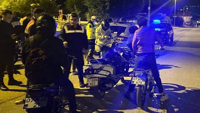 Alanya'da motosiklet sürücülerine sıkı denetim - Birlik Haber Ajansı