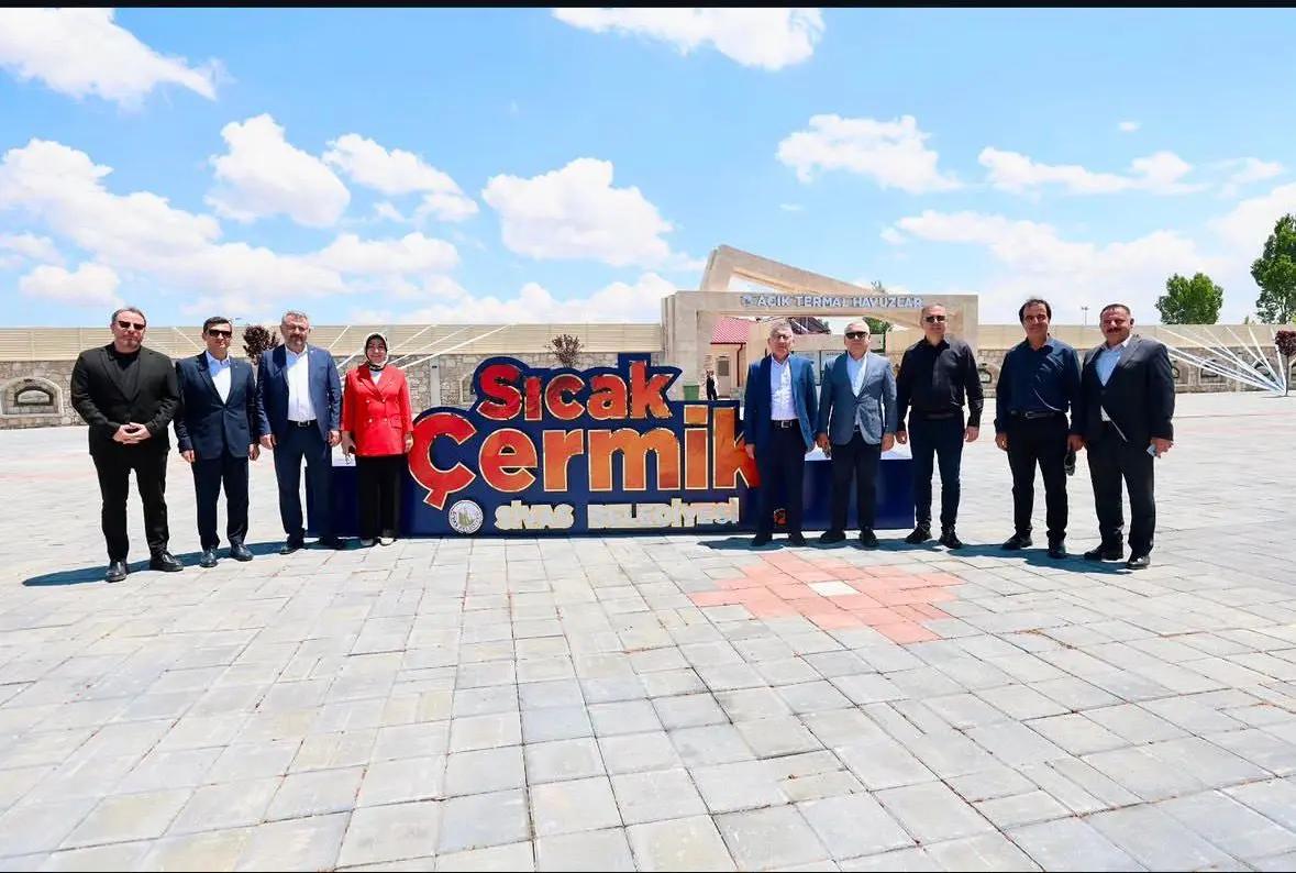 Vali Şimşek, Beraberindeki Heyetle Sıcak Çermik'i Ziyaret Etti