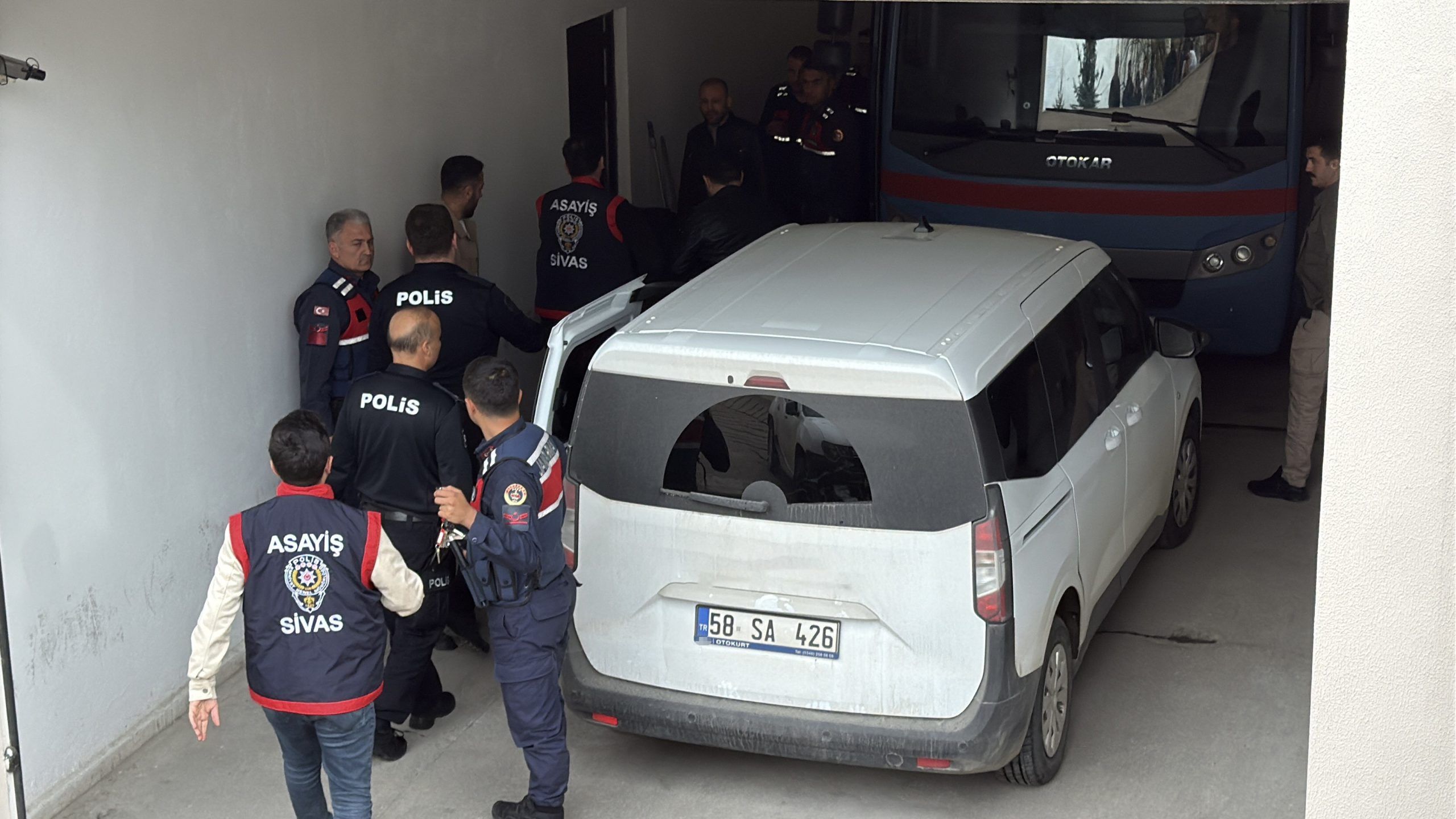 Sivas’ta Kardeşleri Öldüren Katil Zanlısı Susma Hakkını Kullandı: Cinayette Şok Detaylar!