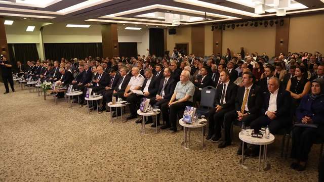 Yıllık Turizm Geliri 65 Milyar Dolara Yükseldi