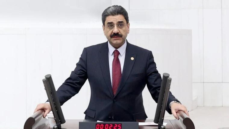 AK Parti Sivas Milletvekili Hakan Aksu’dan 23 Nisan Mesajı: Milli İrade Geleceğin Teminatıdır