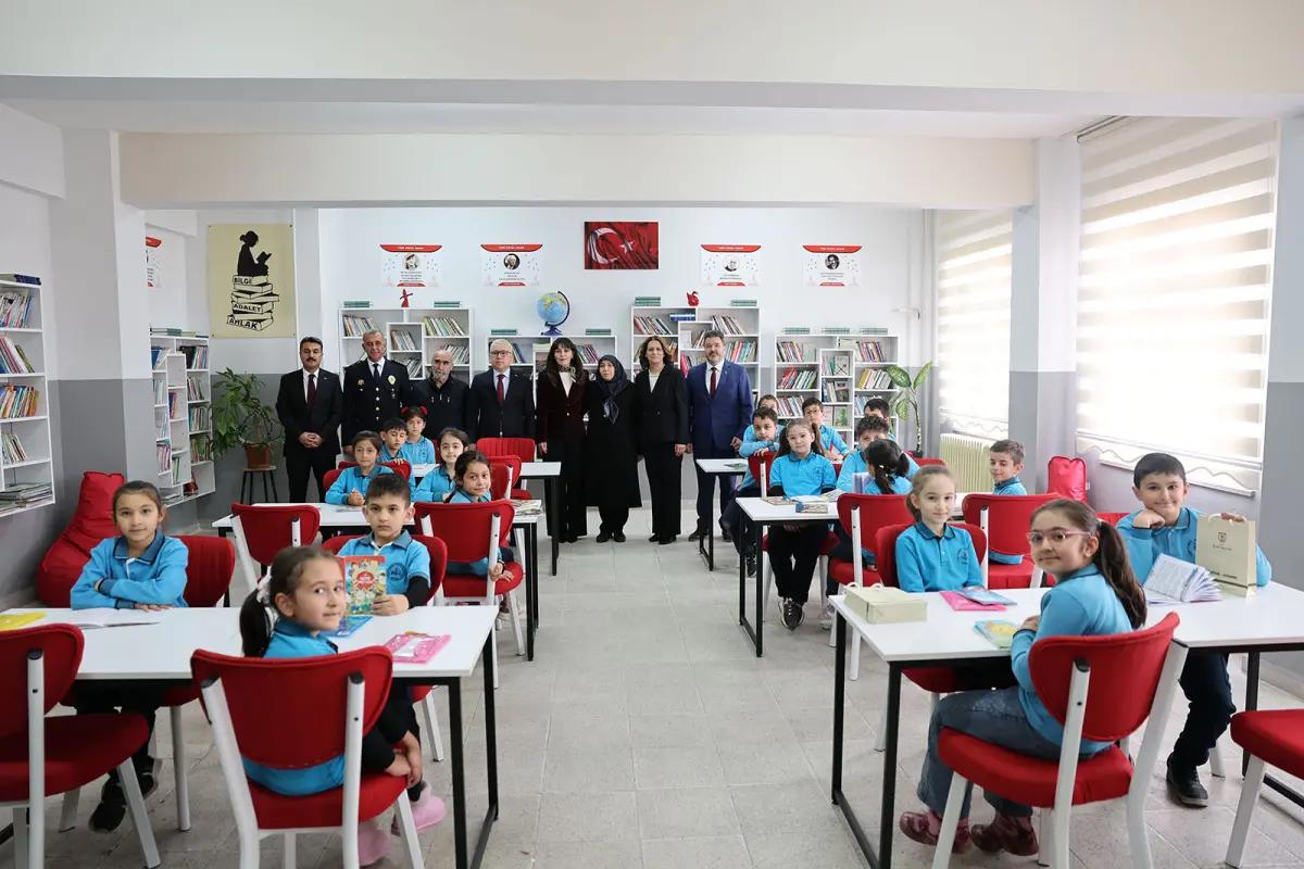Sivas’ta Şehit Polis Şeyda Yılmaz’ın Adı Kütüphanede Yaşatılıyor