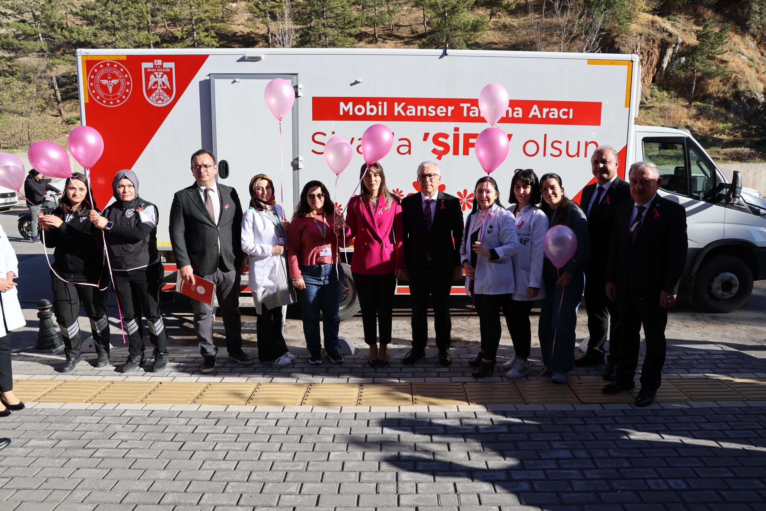 Sivas'ta Meme Kanseri Taramalarında Rekor Artış: Mobil Mamografi Aracı Hayat Kurtarıyor