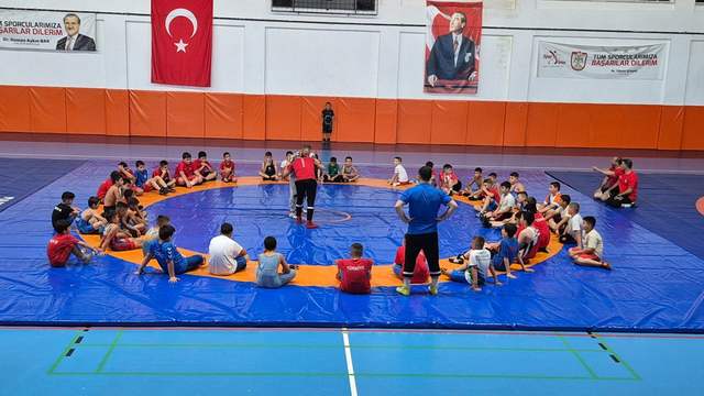 Geleceğin olimpiyat güreşçileri Sivas’ta yetişiyor!