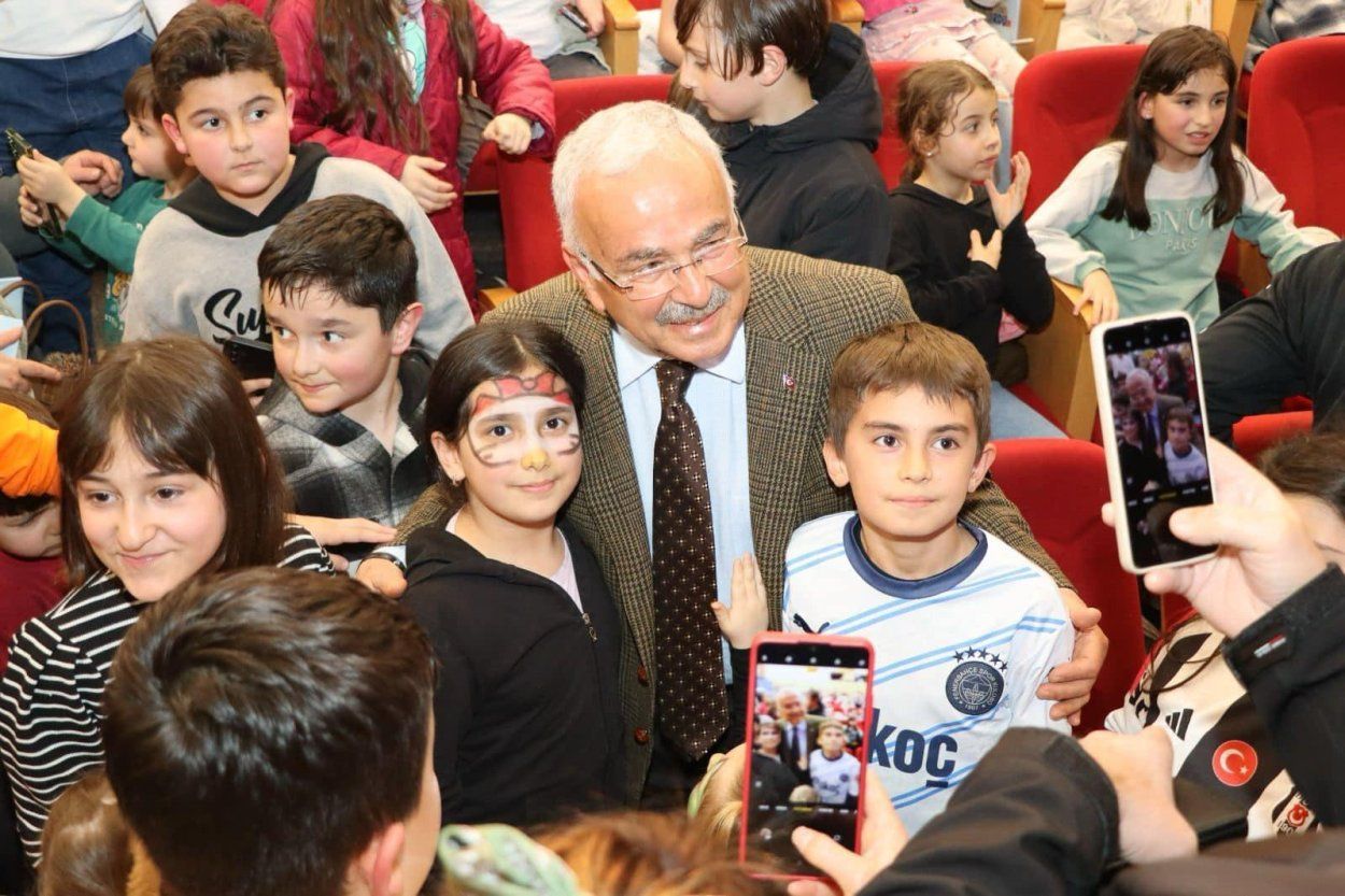 Başkan Güler, çocukların sevincine ortak oldu - Birlik Haber Ajansı