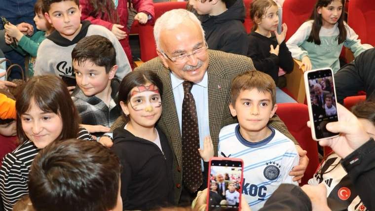 Başkan Güler, çocukların sevincine ortak oldu - Birlik Haber Ajansı