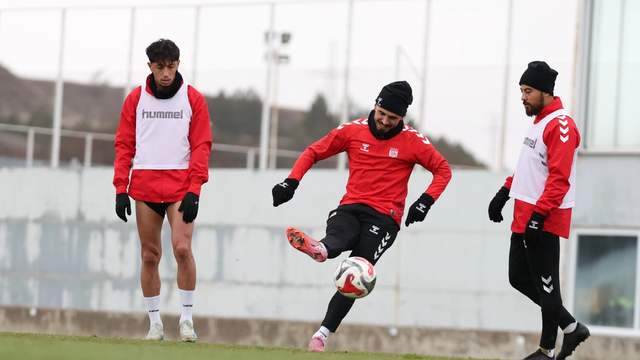 Özbelsan Sivasspor’da Bandırmaspor Maçı Hazırlıkları Tamamlandı: Yiğidolar Kampa Girdi