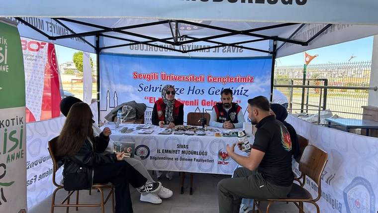 Sivas'ta Öğrencilere Yönelik Terörle Mücadele ve Orman Yangınları Bilgilendirme Projesi