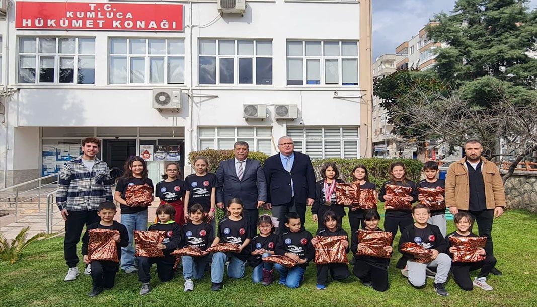 Antalya Kumluca'da Gençlik ve Spor Müdürlüğü'nden başarı kutlaması - Birlik Haber Ajansı